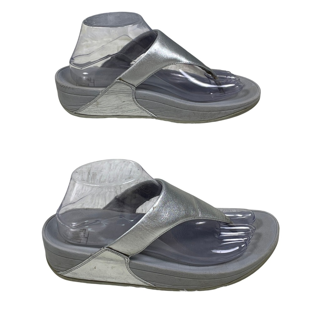 FitFlop Lulu Sandals Womens 9 Silver Excellent Microwobbleboard Thong Platform